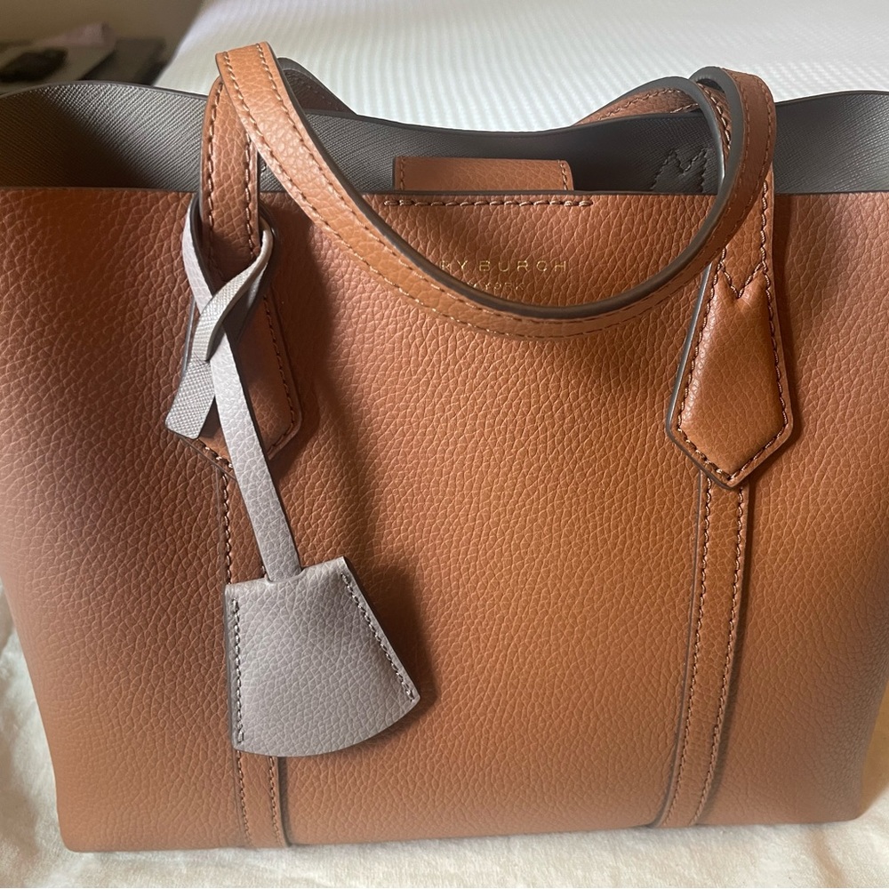 Tory Burch Small Perry Triple compartment Tote Bag